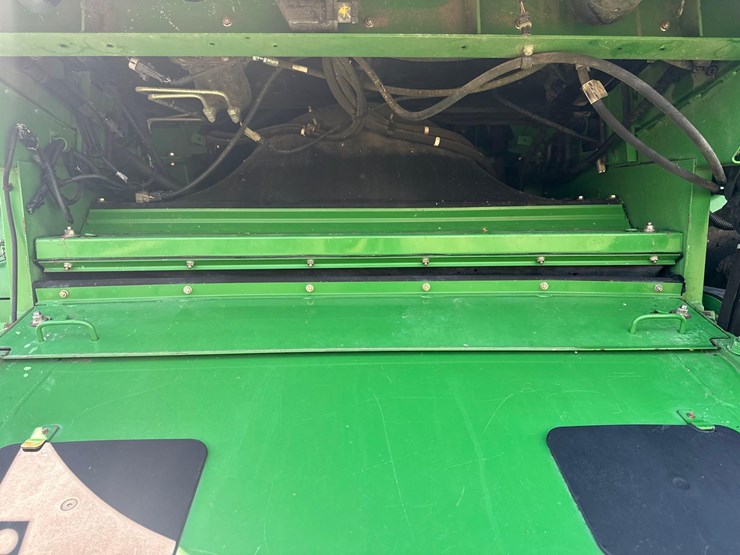 2010-john-deere-9870-sts-image-24