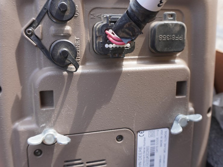 2013-john-deere-2630-image-12
