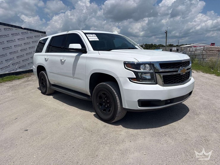 2019-chevrolet-tahoe-image-2