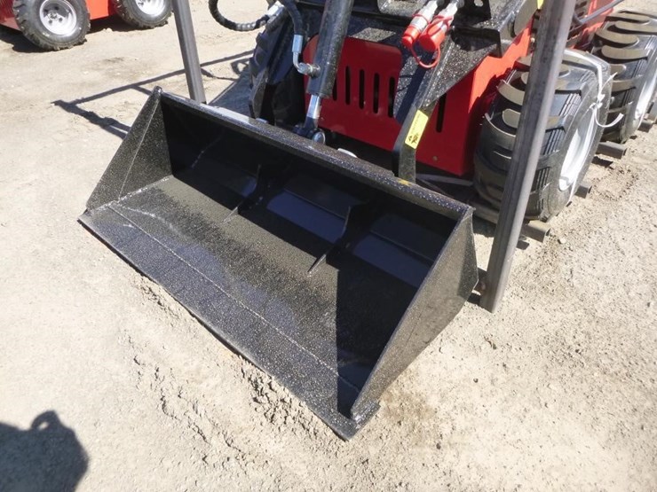 2026-sdlool-323tz-skid-steer-loader-image-7