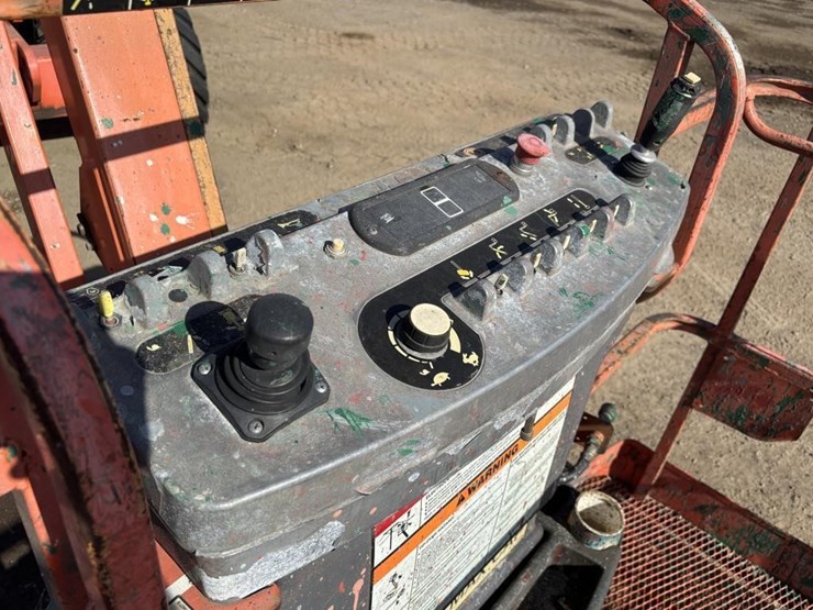 2003-jlg-600aj-image-14