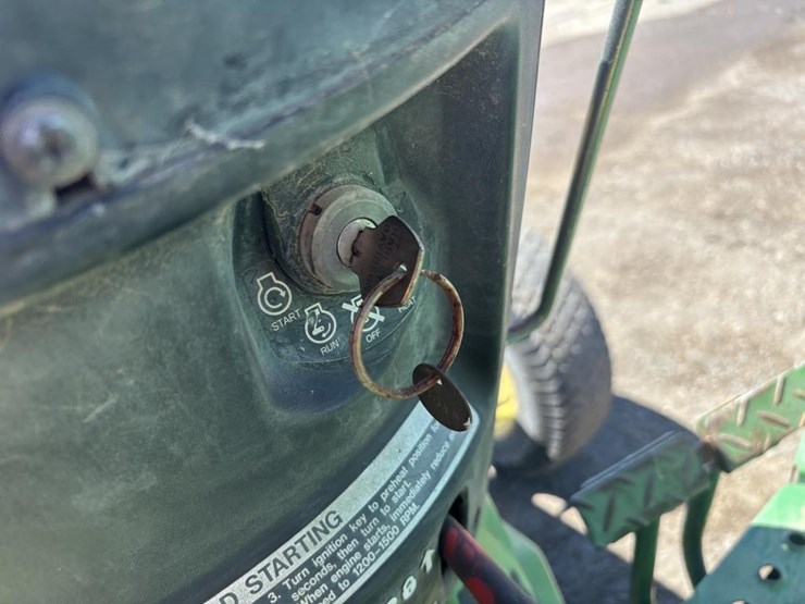 john-deere-1070-image-33