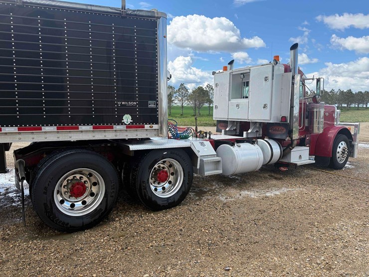1999-peterbilt-378-image-15