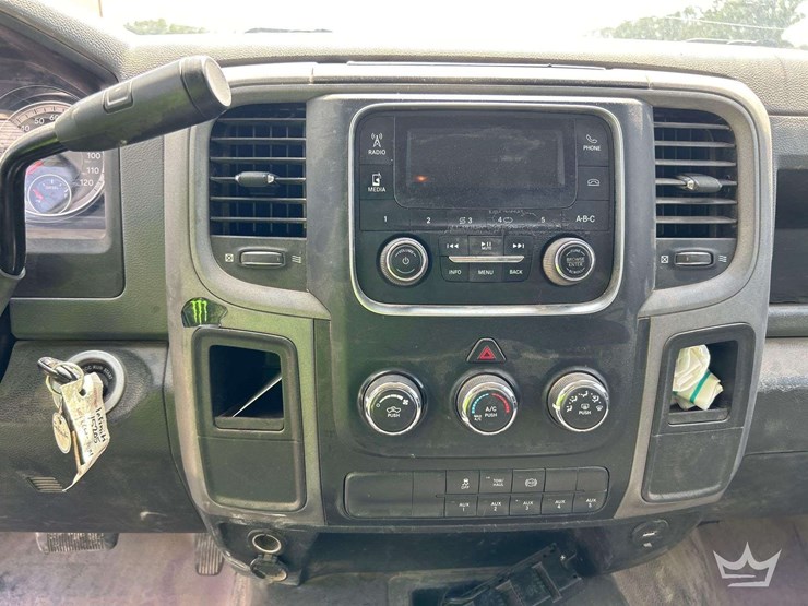 2018-dodge-3500-image-18