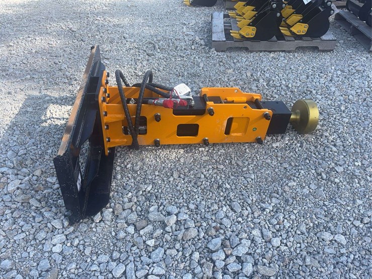 pile-hammer-model-d680-hydraulic-attachment-image-8