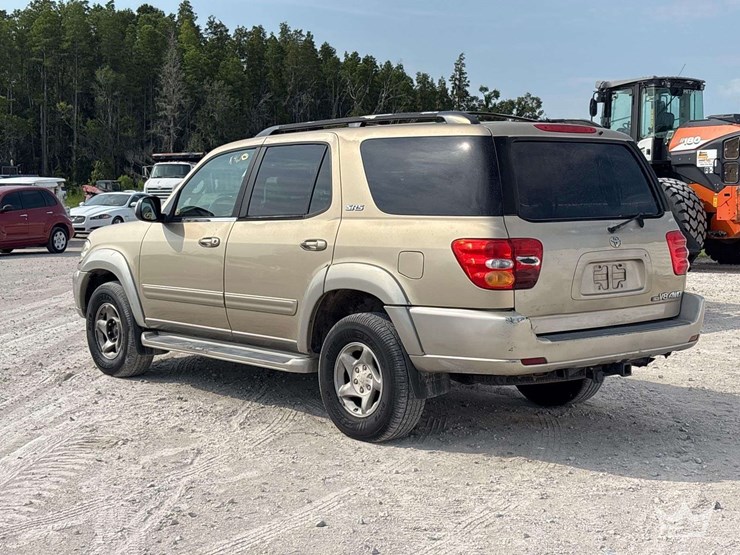 2002-toyota-sequoia-image-4