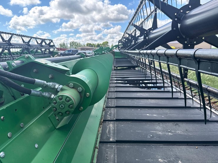 john-deere-635d-image-11
