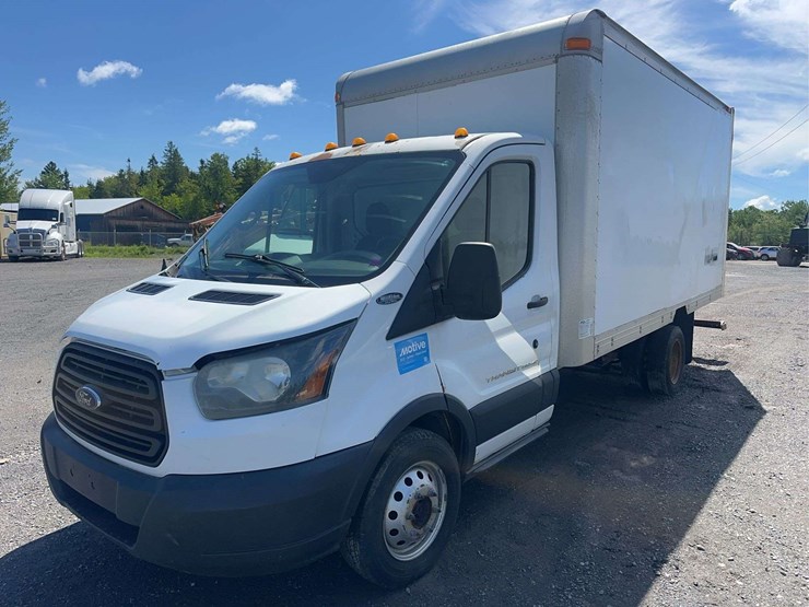2015-ford-transit-image-1