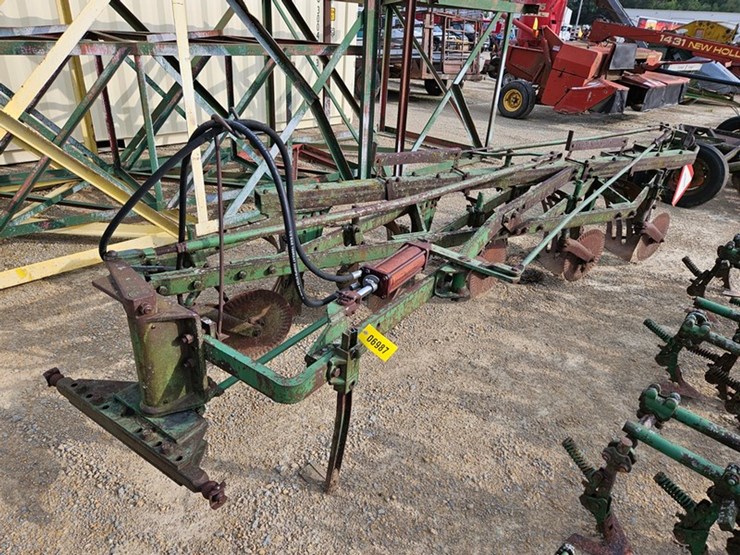 john-deere-5-image-1