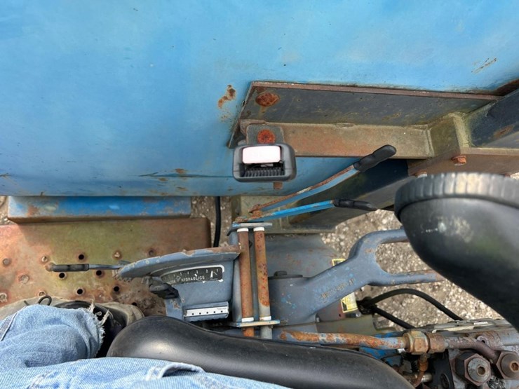 ford-7610-image-28