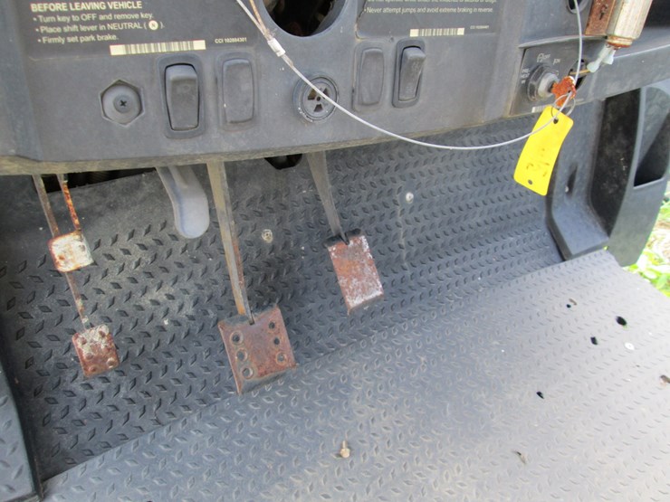 club-car-carryall-1700-image-25