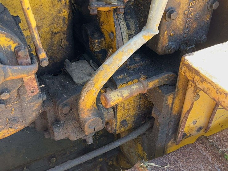 caterpillar-d2-image-38