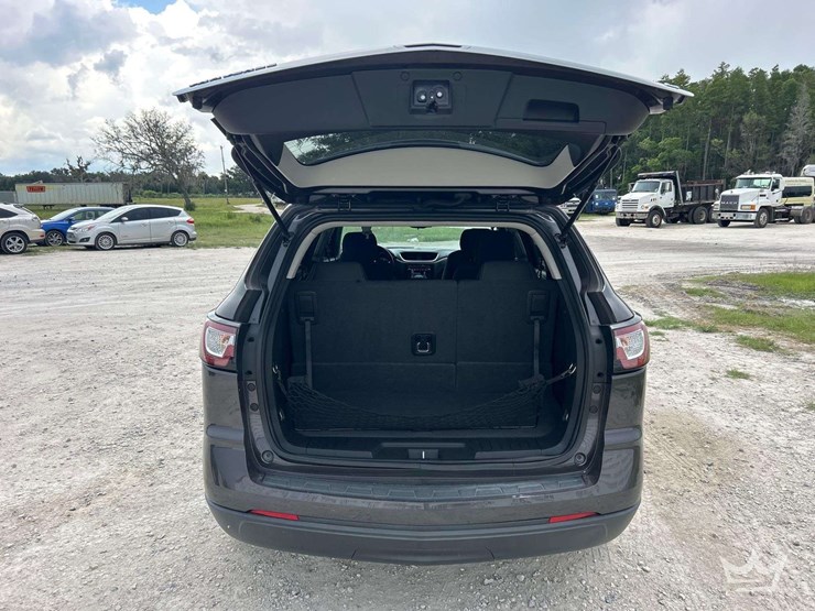 2017-chevrolet-traverse-image-19