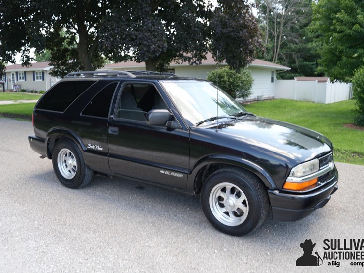 1999-chevrolet-blazer-image-3