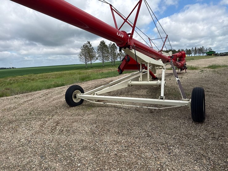buhler-farm-king-1370-image-1