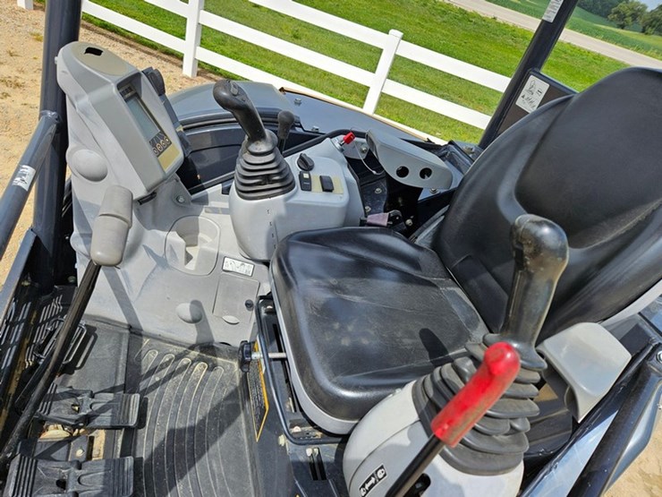 deere-35g-image-35