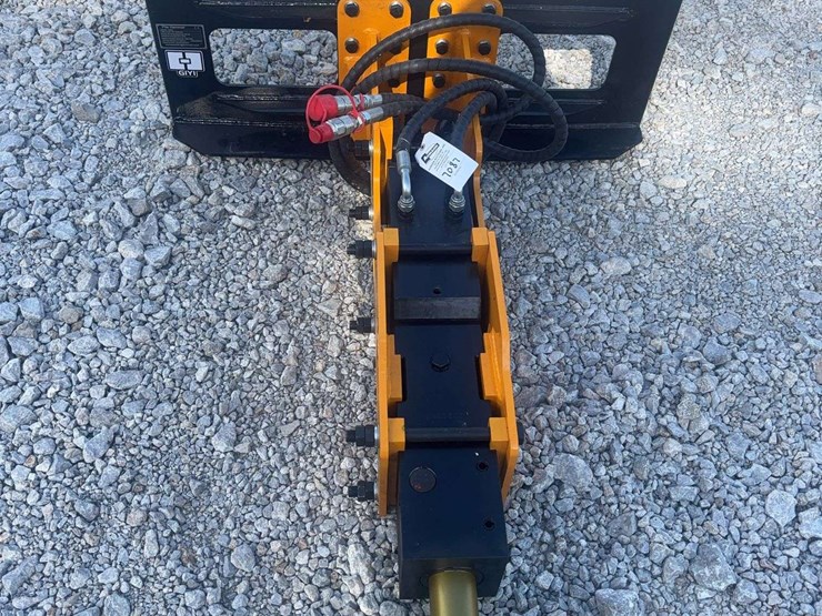 pile-hammer-model-d680-hydraulic-attachment-image-2