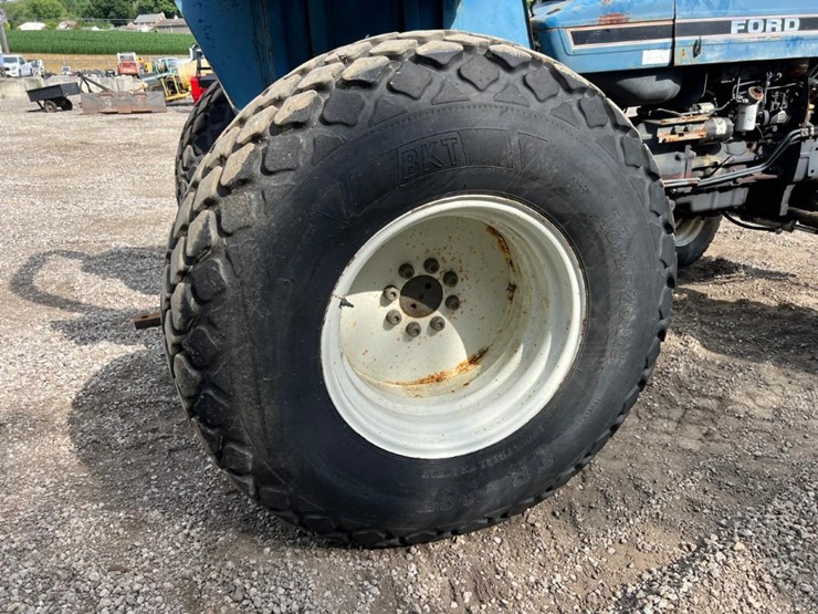 ford-7610-image-17