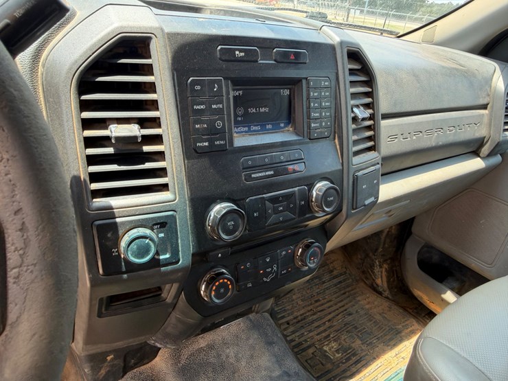 2018-ford-f250-image-15