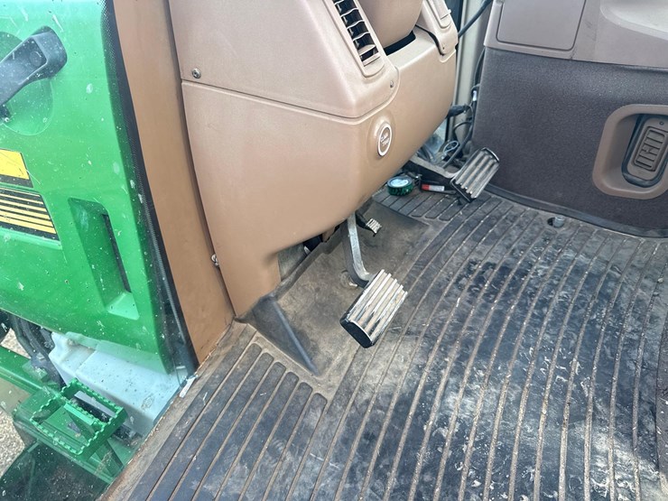 2004-john-deere-9620-image-19