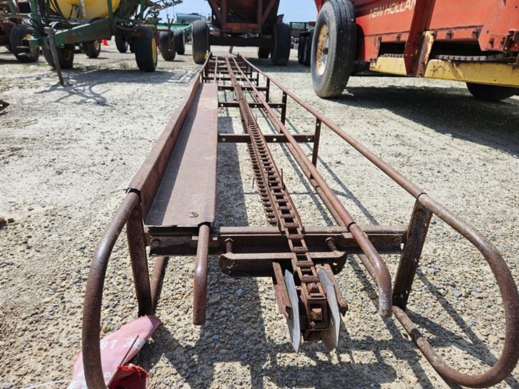 new-holland-25-image-10