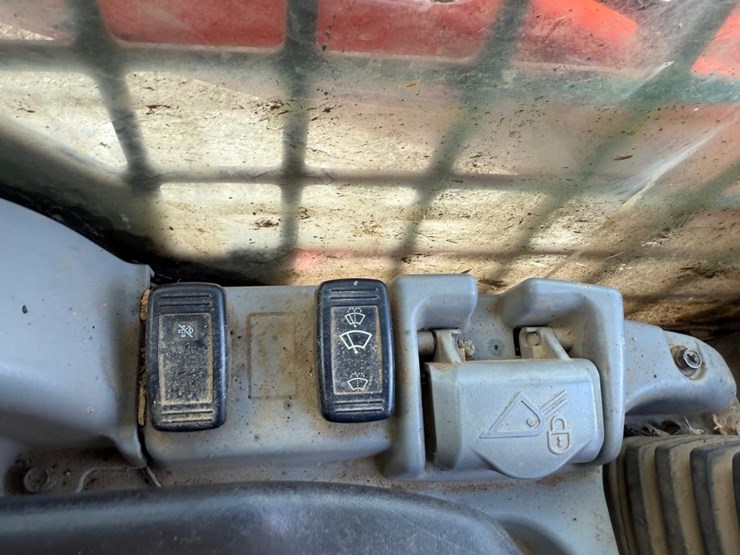 kubota-svl75-2-image-25