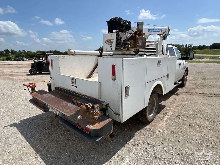 2018-dodge-3500-image-3