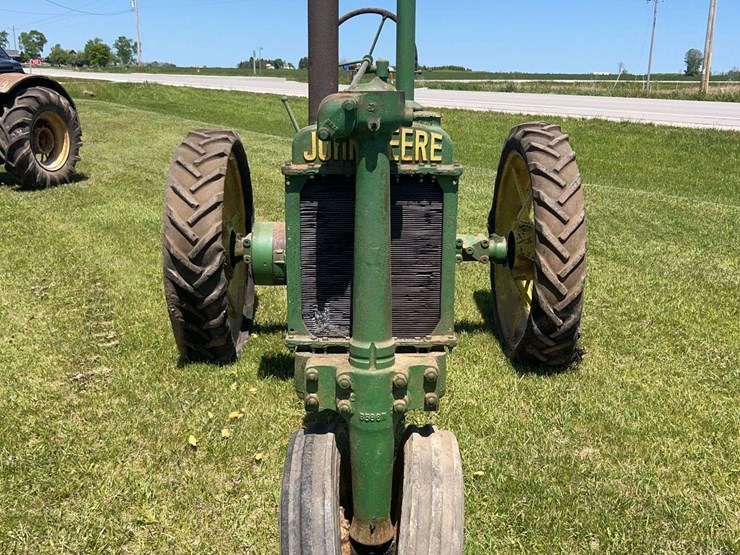 john-deere-b-image-8
