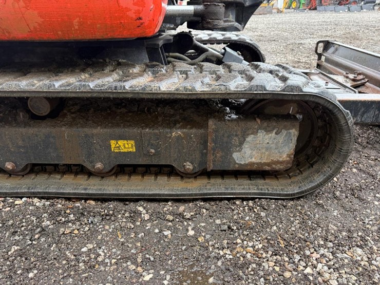 2019-kubota-kx040-image-13