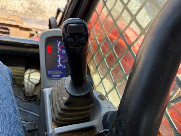 kubota-svl75-2-image-21