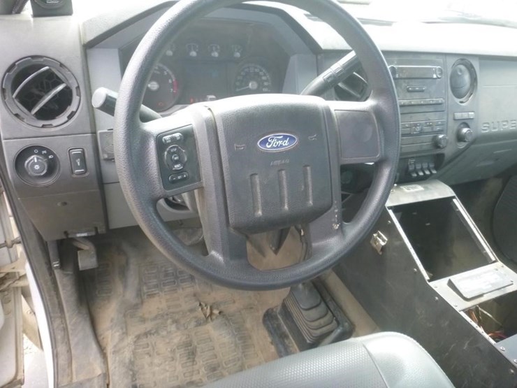 2014-ford-f350-image-16