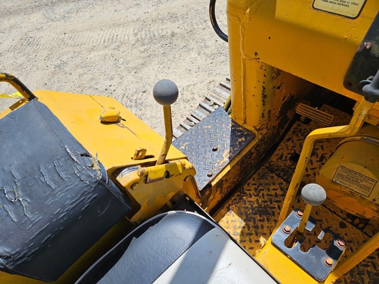 deere-350b-image-28