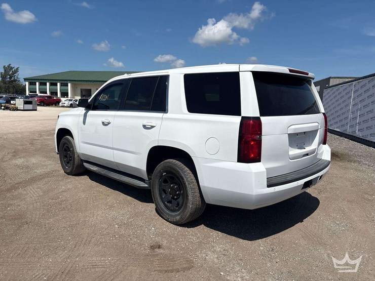 2018-chevrolet-tahoe-image-4