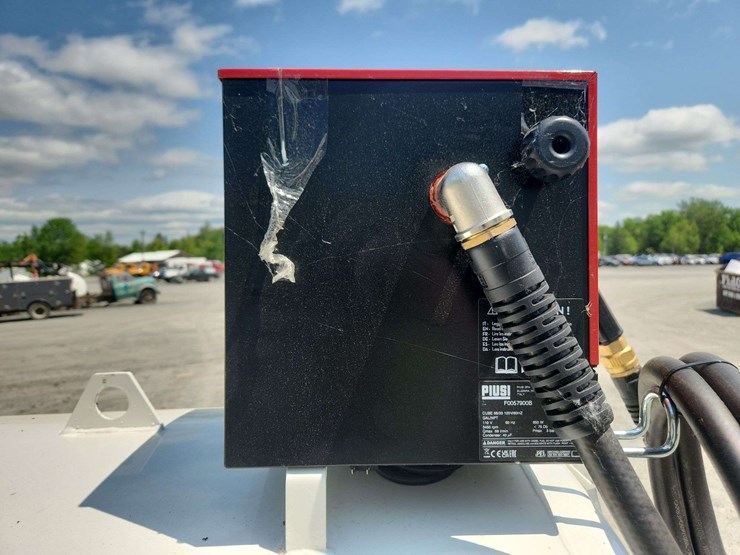 am-tank-fuel-tank-with-pump/nozzle-(1050-gallon/4000-litre)-image-7