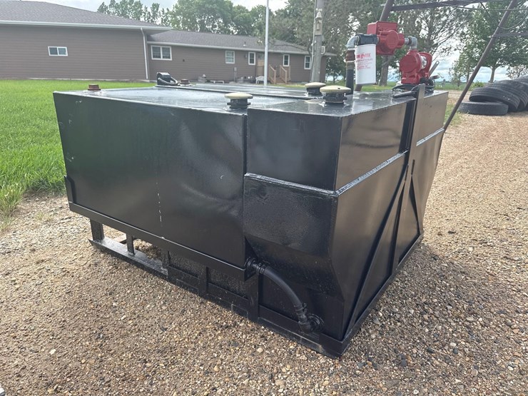service-tank-with-pump-image-8