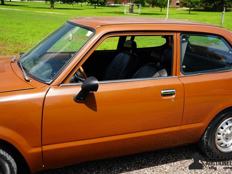 run-#230---1974-honda-civic-hatchback-image-15