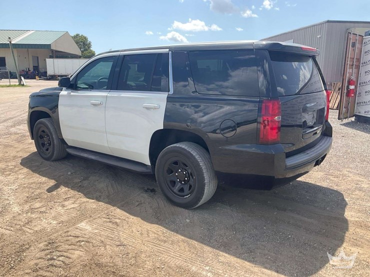 2020-chevrolet-tahoe-image-4
