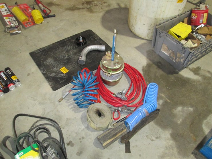 #45022-•-lot-of-air-hoses,-strap,-chock,-etc-inv#45022-image-1