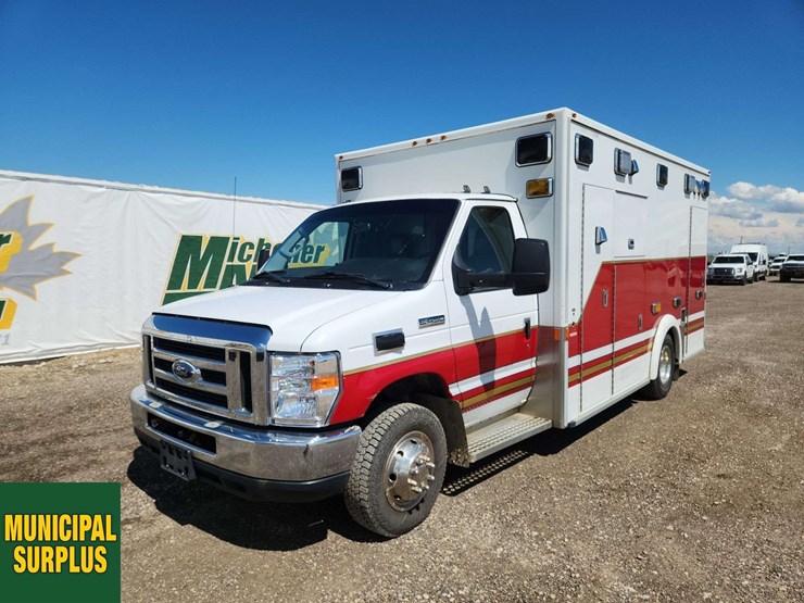 2017-ford-e450-image-1