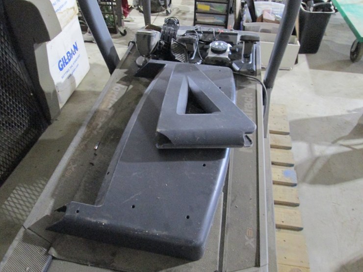 #45049-•-nordic-track-treadmill-inv#45049-image-4