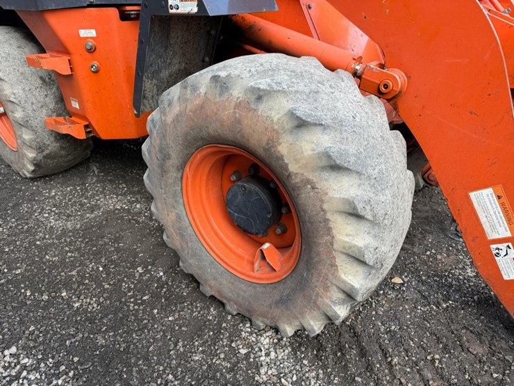 2019-hitachi-zw80-5b-image-11