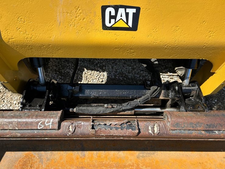 2018-caterpillar-299d2-xps-image-10