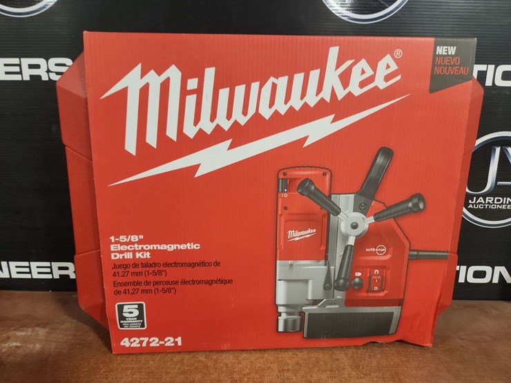 milwaukee-1-5/8"-electromagnetic-drill-kit-image-2
