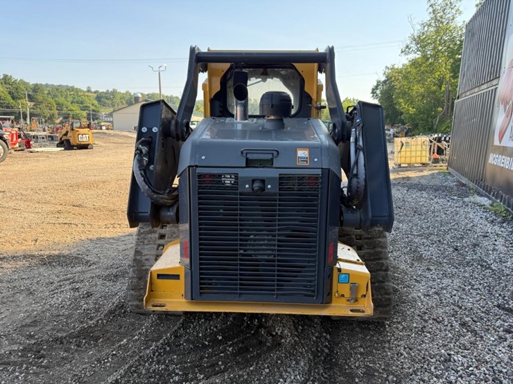 2023-deere-333g-image-3