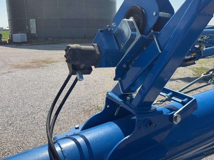 2022-brandt-13x90xlt-swing-away-auger,-hyd-raise-swing-away,-540pto,-less-than-60,000-bushel-ran,-still-has-the-paint-on-swing-away-augers,-twin-cylinder,-s/n--4905-image-21