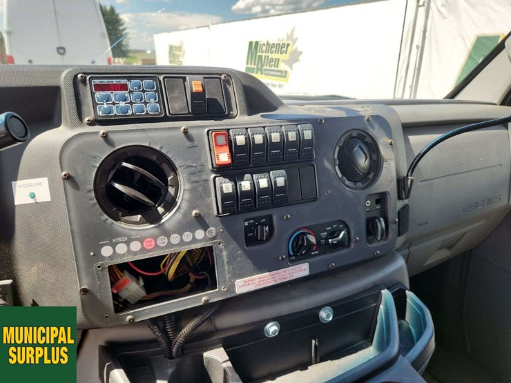 2017-ford-e450-image-43