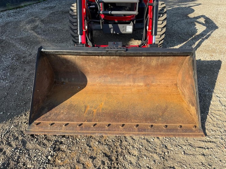 massey-ferguson-4710-image-9