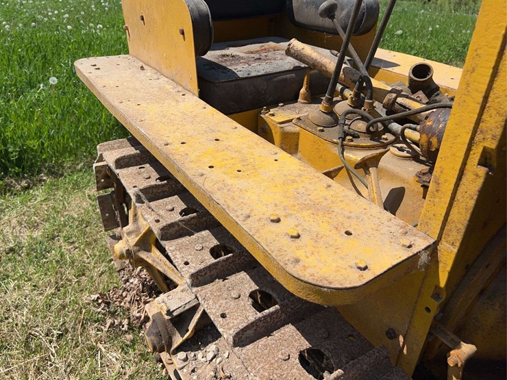 caterpillar-ten-image-18