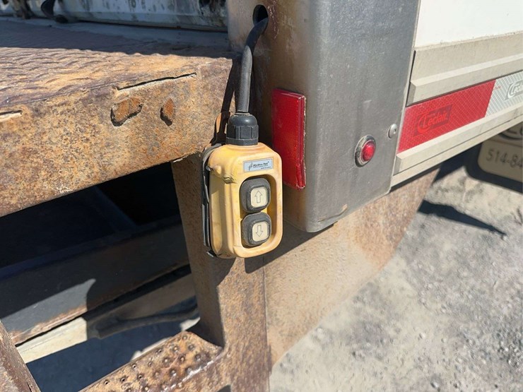2018-kenworth-t370-image-16