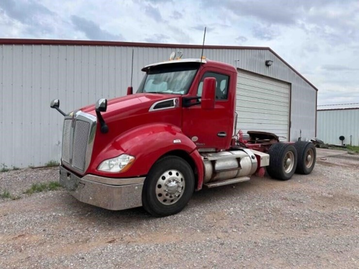 2018-kenworth-t680-image-1